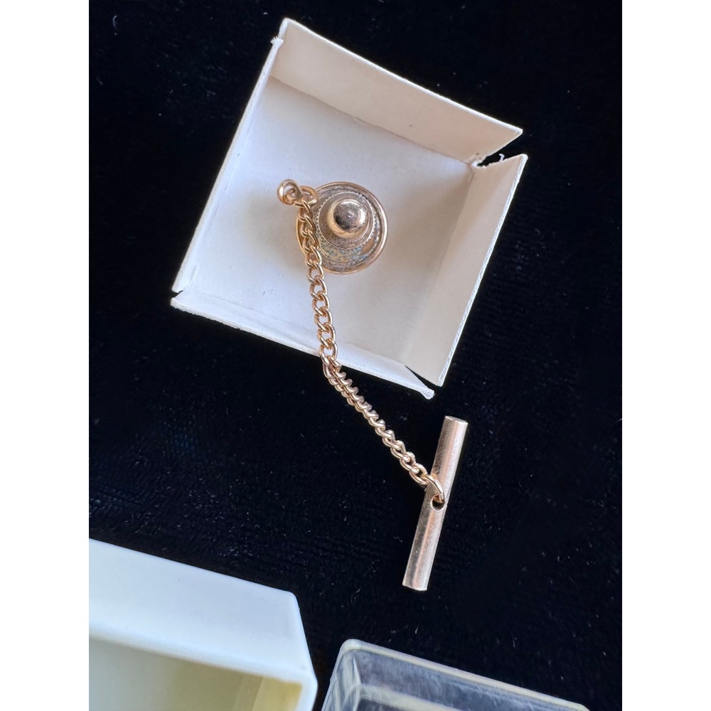 Vintage Aquarius Zodiac Tie Tac Gold Tone Water Bearer Astrology Pin with Chain - Picture 3 of 5